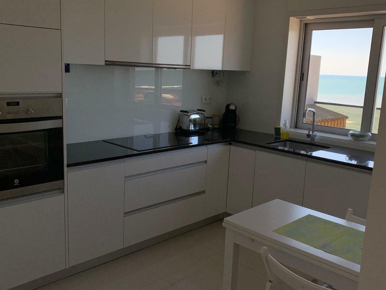 Front Beach Apartment Povoa de Varzim Ngoại thất bức ảnh