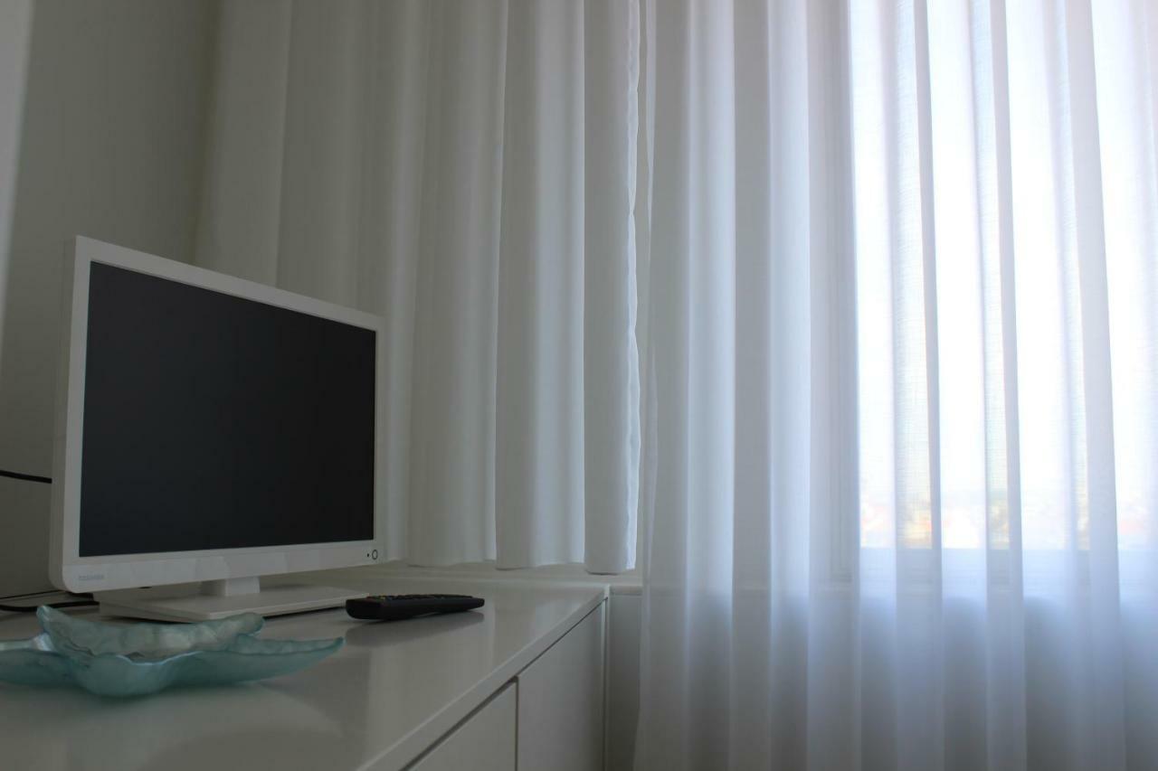 Front Beach Apartment Povoa de Varzim Ngoại thất bức ảnh